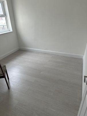 3 Bed Flat, Green Street, E7 - Photo 1