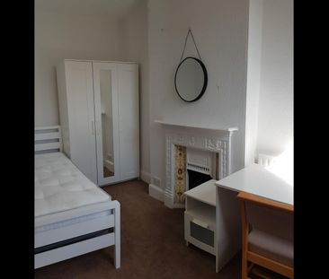 4 Bed Semi-Detached House, Melbourne Road, NG2 - Photo 5