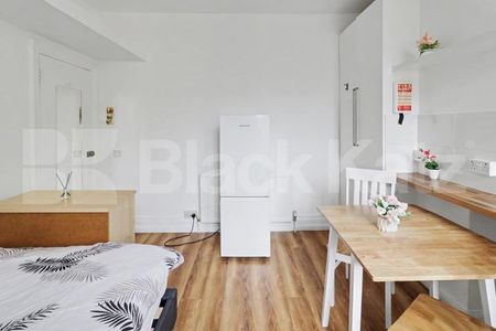 A well-presented self-contained studio apartment located on the desirable Glenloch Road, NW3 - Photo 5