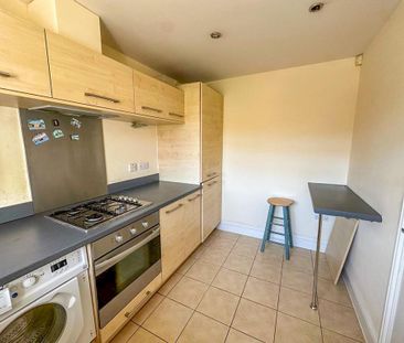 2 bedroom flat to rent - Photo 5