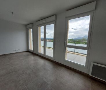 location Appartement T2 DE 40.13m² À TRETS - Photo 3