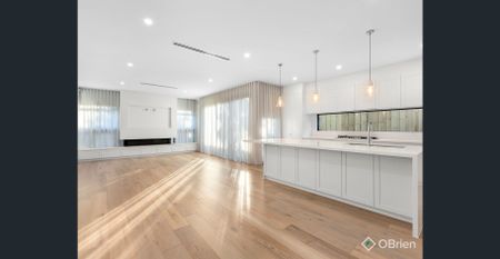 Breathtaking Townhouse in Sought After Beaumaris - Photo 2