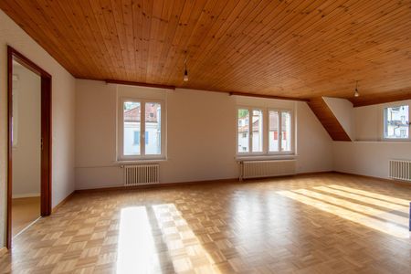 Charmante 4.5-Zimmer-Wohnung an ruhiger, zentraler Lage, Nähe Kantonspital - Foto 4