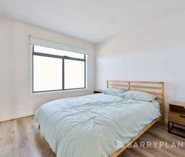 THREE BEDROOM TOWNHOUSE - Photo 5