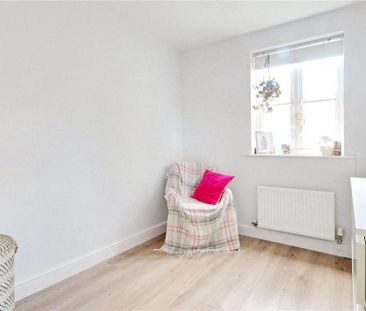 2 bedroom end of terrace house to rent - Photo 6