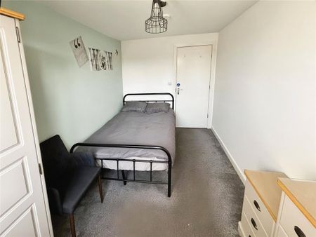 1 bedroom property to rent - Photo 3