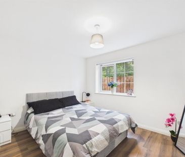 Apt 17, 16 Comber Road, Dundonald, Belfast, BT16 2AB - Photo 3