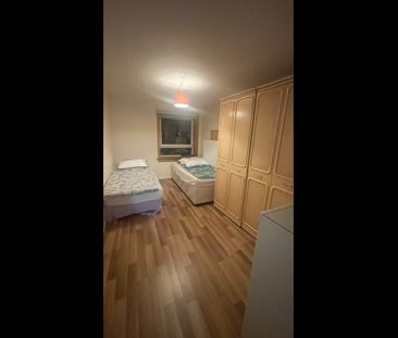 2 Bed Flat, St. Mungo Place, G4 - Photo 4