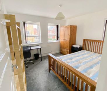 5 bedroom detached house to rent - Photo 4