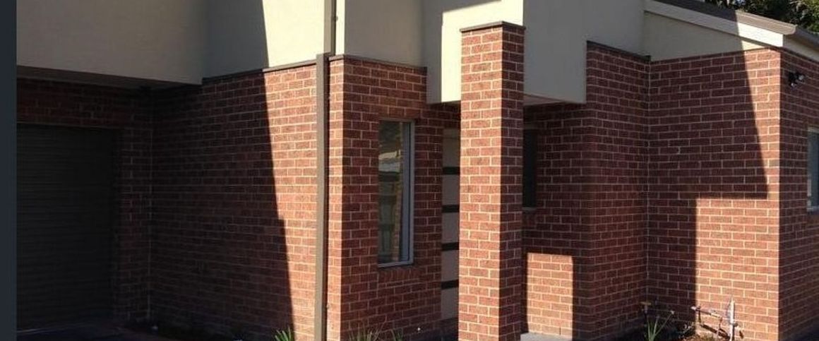 Prime Location Family Home - Photo 1