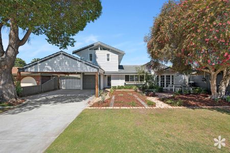 4 Lombard Street - Photo 2