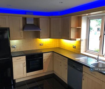 3 bedroom detached house to rent - Photo 4