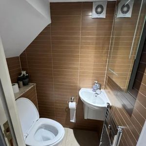 2 bedroom house share to rent - Photo 3