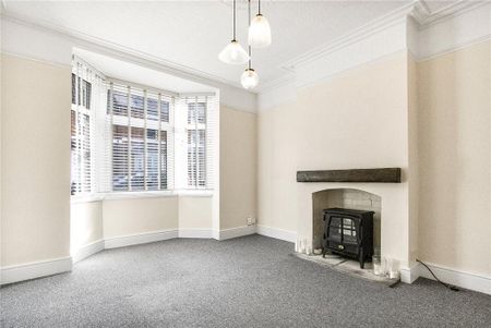 3 bedroom end of terrace house to rent - Photo 3