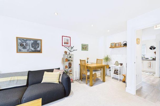2 bedroom semi-detached house to rent - Photo 1
