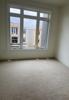 For Lease - 3322 Azam Way, Oakville, Ontario - Photo 1