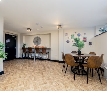 Crown House, Nuneaton, CV11 4BX - Photo 2