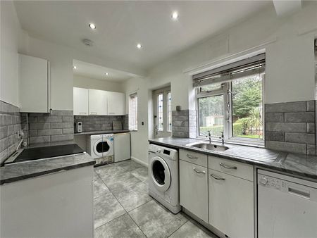 65, Scott Hall Road, Leeds, West Yorkshire, LS7 2HH - Photo 5