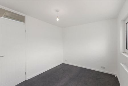 4 bedroom terraced house to rent - Photo 4