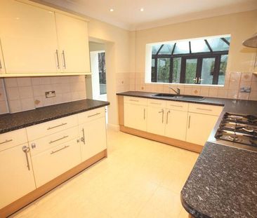 3 bedroom detached house to rent - Photo 5