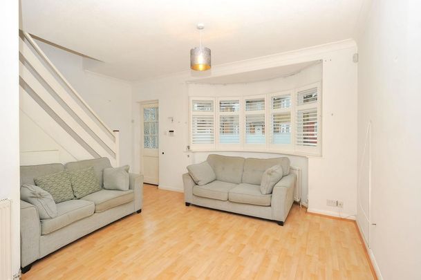 2 bedroom end of terrace house to rent - Photo 1