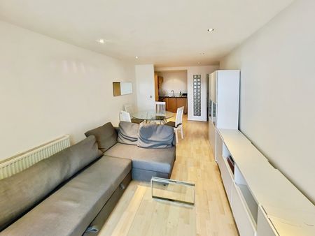 2 bedroom apartment to rent - Photo 2