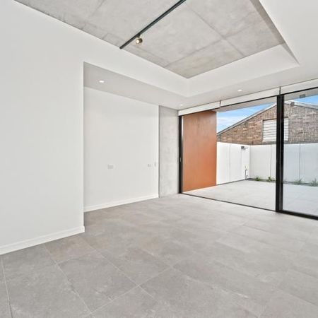 ARTHOUSE DESIGNER LIVE/WORK CREATIVE TERRACE WITH 45m² STUDIO - Photo 3