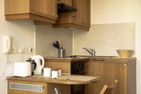 Studio to rent - Photo 5