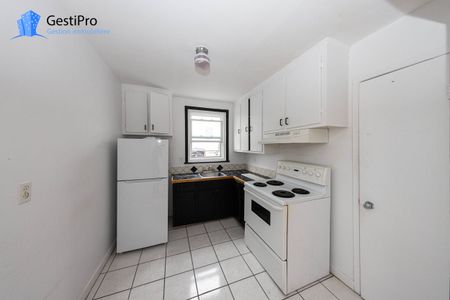 630 Chouinard - Photo 3