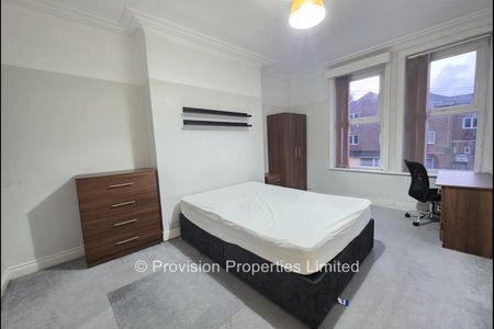 8 Bedroom Houses in Woodhouse - Photo 5