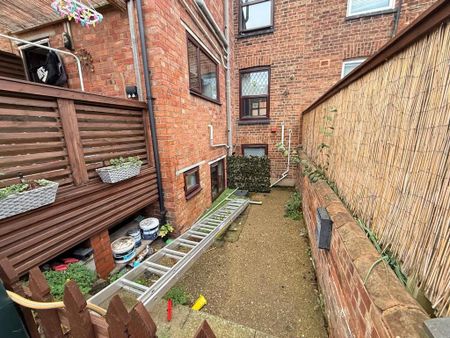 1 bedroom apartment to rent - Photo 5