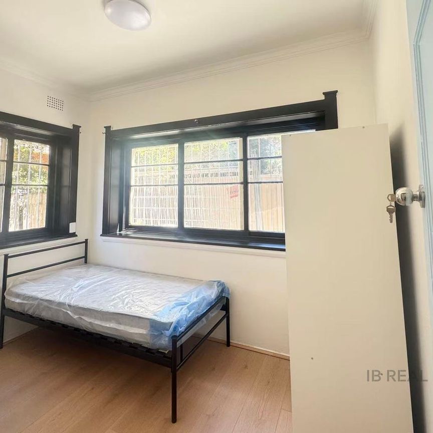 Furnished Single Room sharing - Photo 1