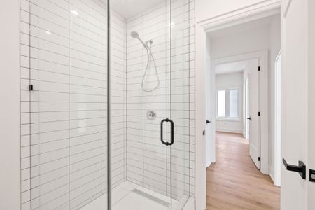 For Lease - 18 Keewatin Avenue Unit# 1, Toronto, Ontario - Photo 3