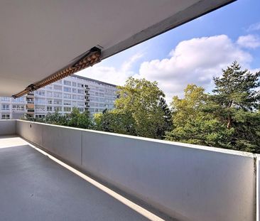 Très joli 5 pièces au 5ème, rafraichi, avec balcons - Photo 4