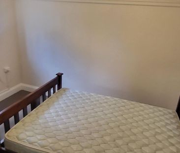 Furnished Unit In Town - Photo 5