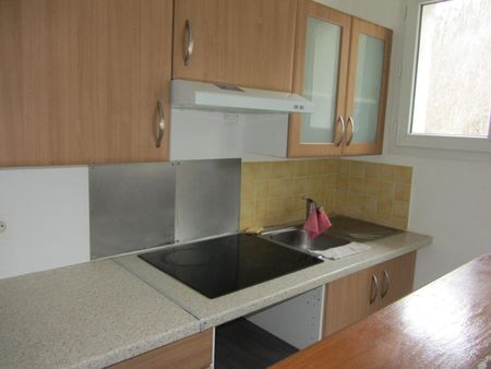 Location Appartement 52m² BORT LES ORGUES 19110 - Photo 4