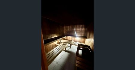 Three Bedroom Riverside Apartment - Photo 2