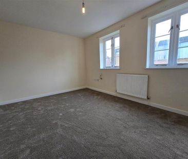 2 bedroom end of terrace house to rent - Photo 5