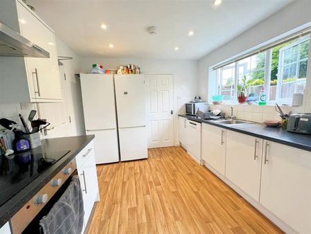 1 Bedroom House / Flat Share to let - Photo 4