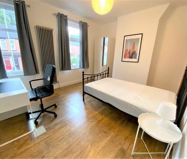 3 bedroom terraced house to rent - Photo 5