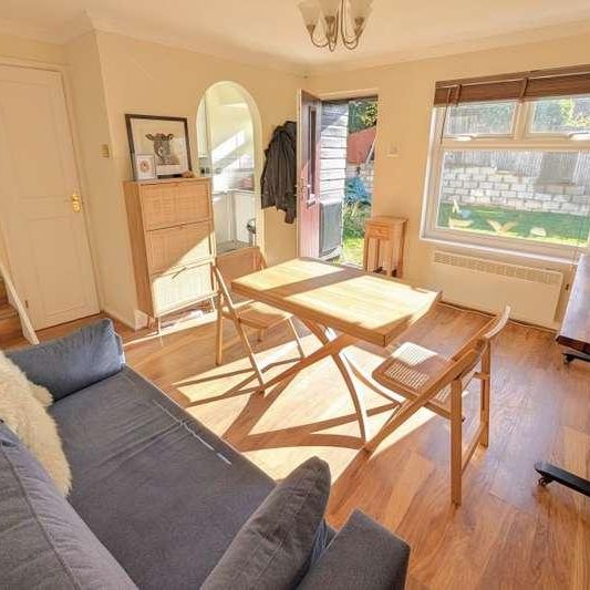 Goldsworth Park, Woking, Surrey, GU21 - Photo 1