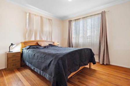 Spacious Split-Level Family Home with Great Outdoor Living ! - Photo 2