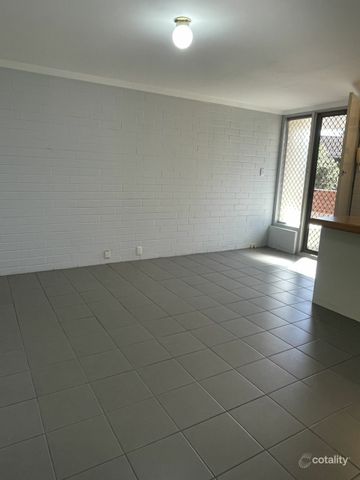 Modern, low-maintenance living in the heart of Wembley - Photo 5