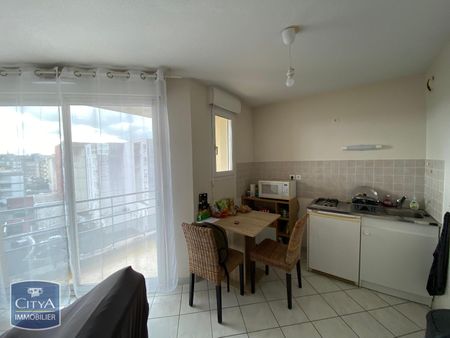 Location Appartement 1 pièce 30m² RODEZ 12000 - Photo 5