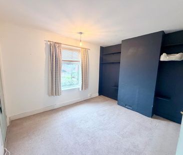 4 bedroom terraced house to rent - Photo 2