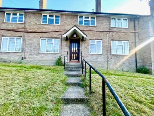1 bedroom ground floor flat to rent - Photo 1