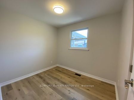 For Lease - 862 Liverpool Road, Pickering, Ontario - Photo 3