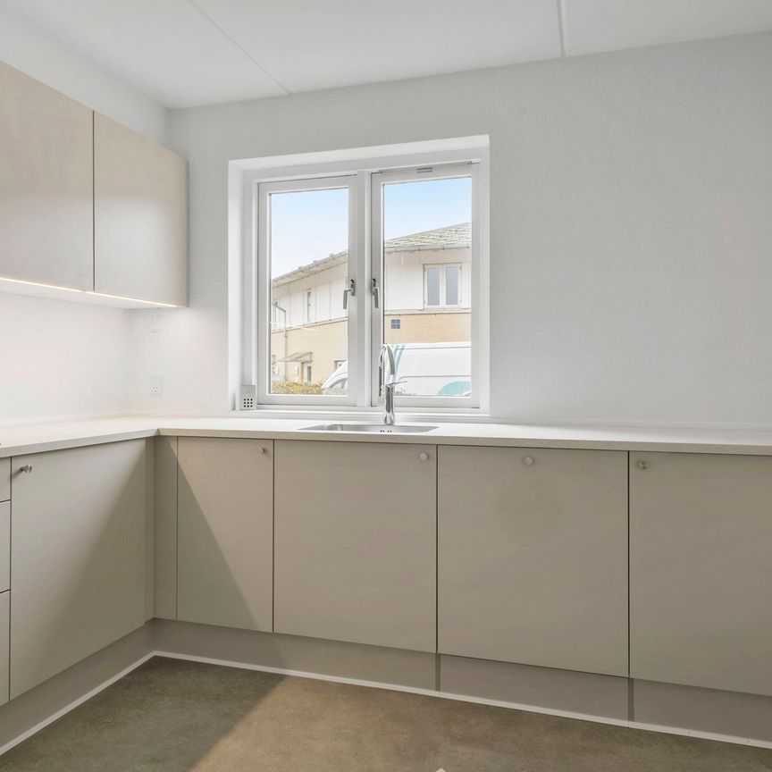4. værelses rækkehus - Nyt køkken - Centralt i Holstebro - Foto 2