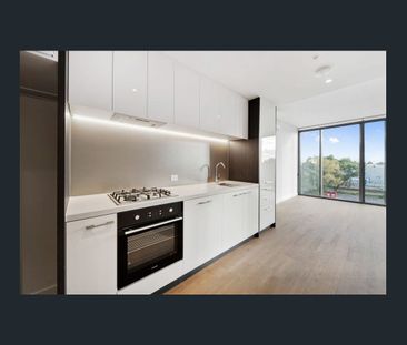 1 bedroom apartment in the heart of Brunswick - Photo 1