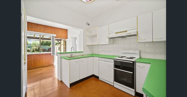 Coastal Gem - Photo 1